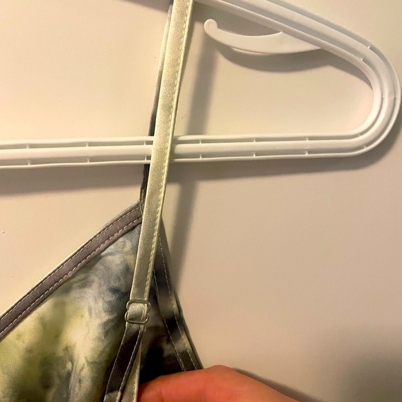 Silky Tye die Camisole - Picture 5 of 6